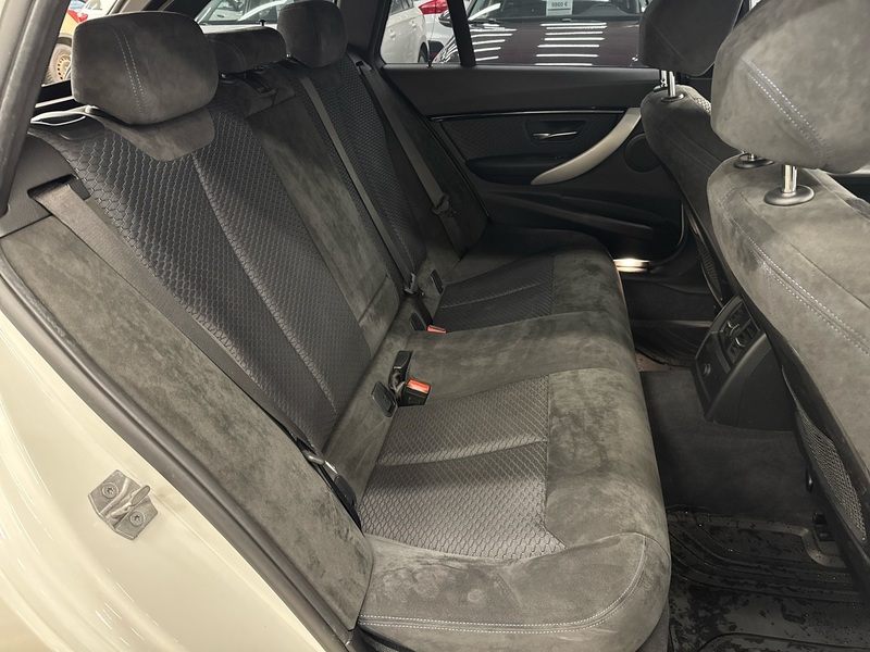BMW 320 vaihtoauto