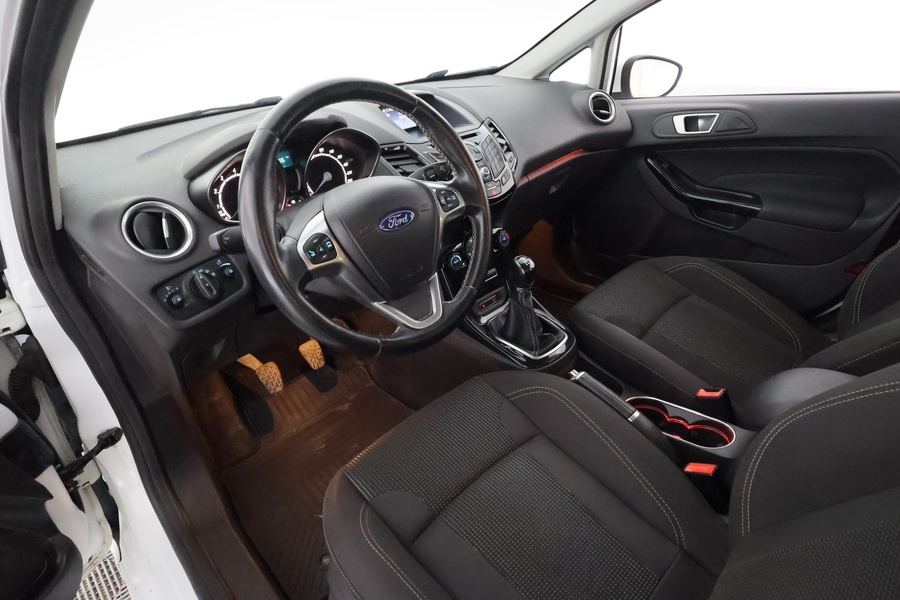 Ford Fiesta vaihtoauto