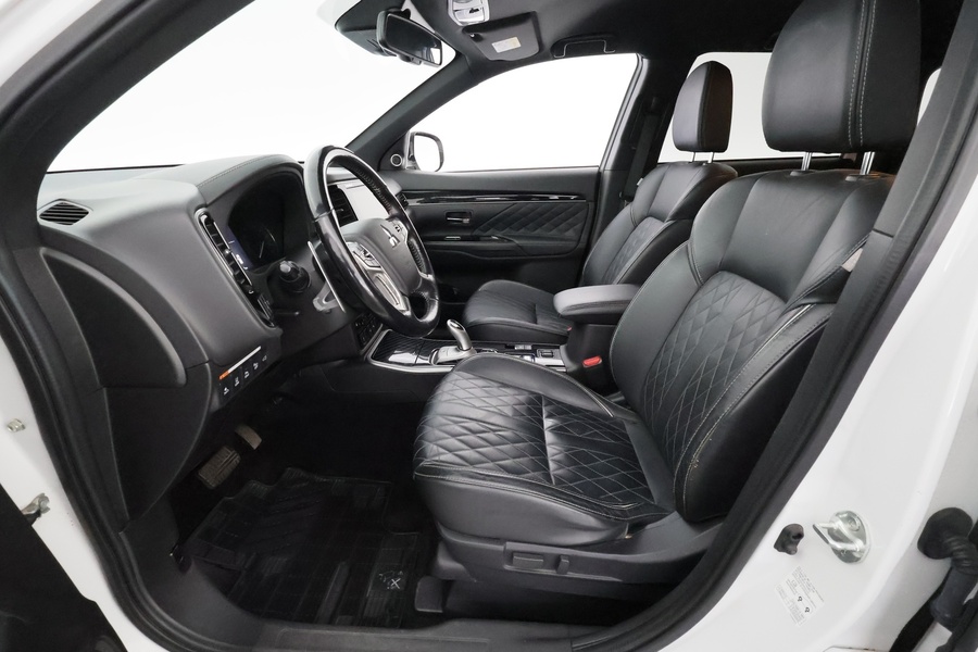 Mitsubishi Outlander PHEV vaihtoauto