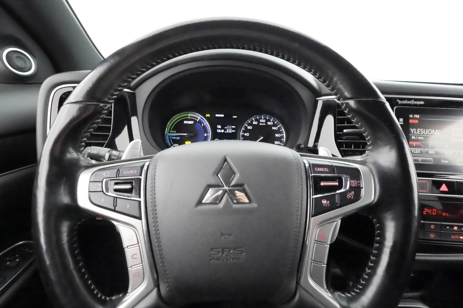 Mitsubishi Outlander PHEV vaihtoauto