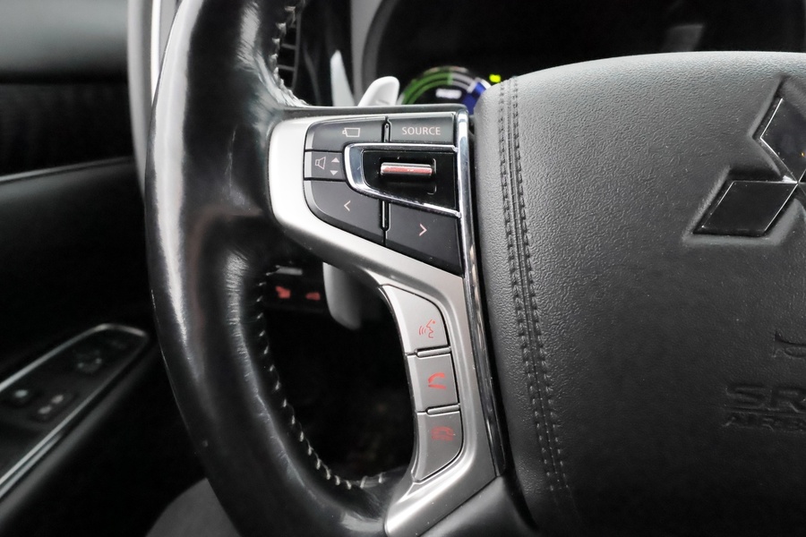 Mitsubishi Outlander PHEV vaihtoauto