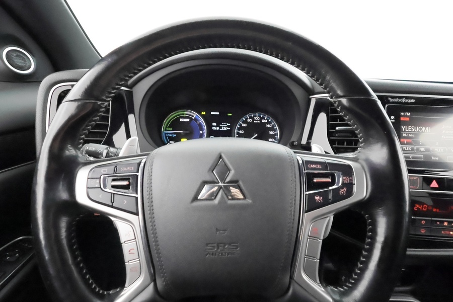 Mitsubishi Outlander PHEV vaihtoauto