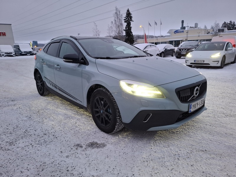 Volvo V40 Cross Country vaihtoauto