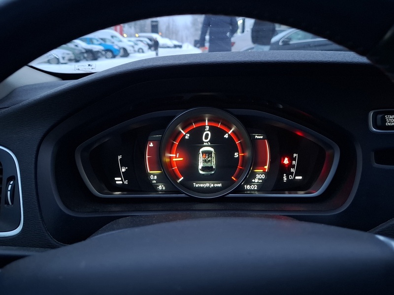 Volvo V40 Cross Country vaihtoauto