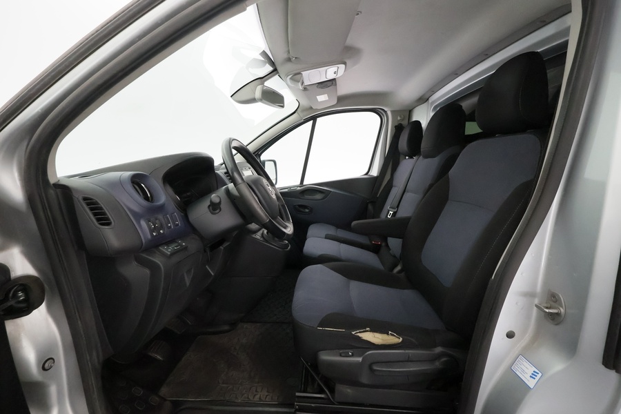 Opel Vivaro vaihtoauto