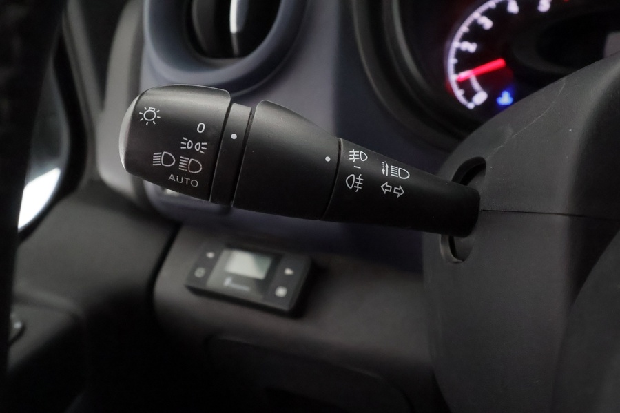 Opel Vivaro vaihtoauto