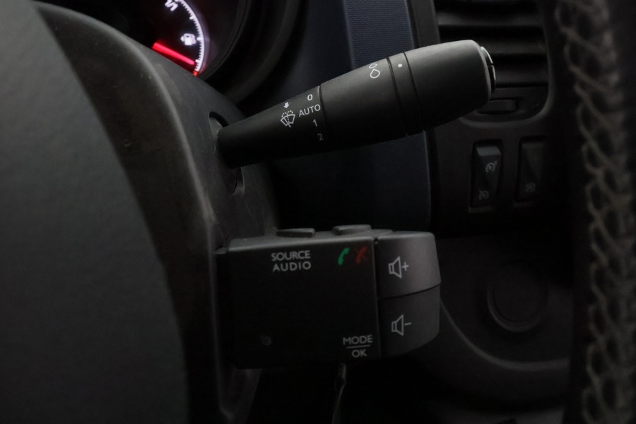 Opel Vivaro vaihtoauto