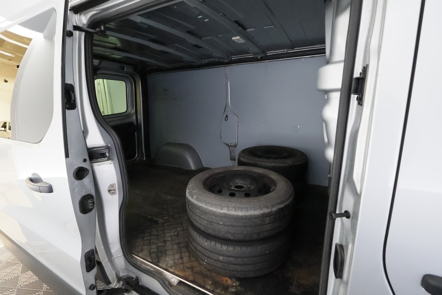 Opel Vivaro vaihtoauto