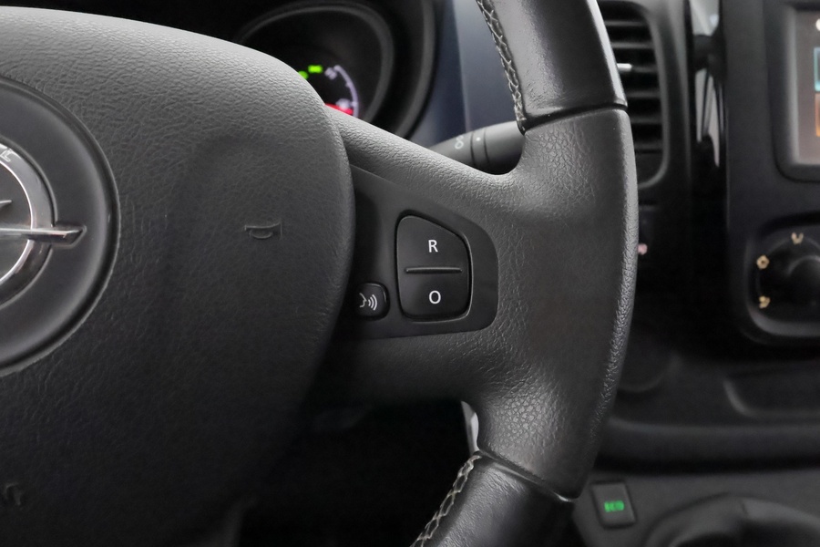 Opel Vivaro vaihtoauto