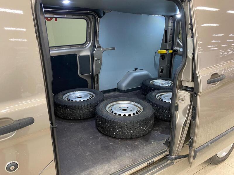 Ford Transit Custom vaihtoauto