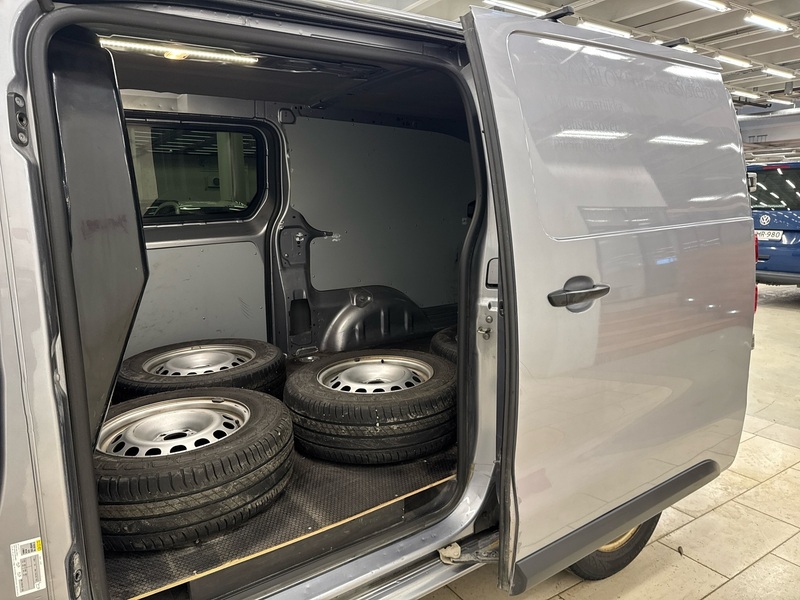 Opel Vivaro vaihtoauto