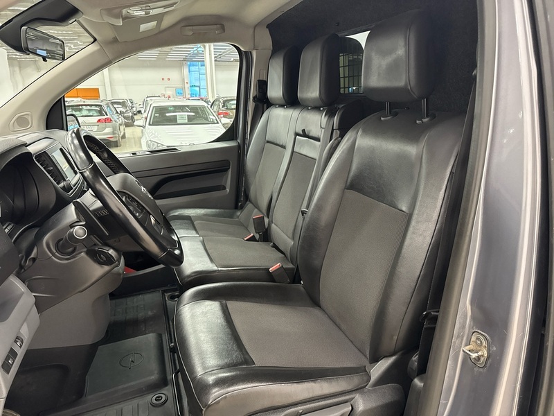 Opel Vivaro vaihtoauto