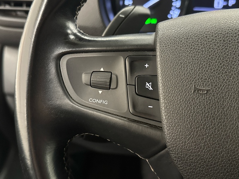 Opel Vivaro vaihtoauto