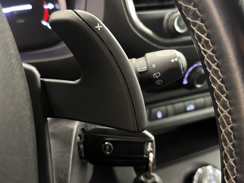 Opel Vivaro vaihtoauto