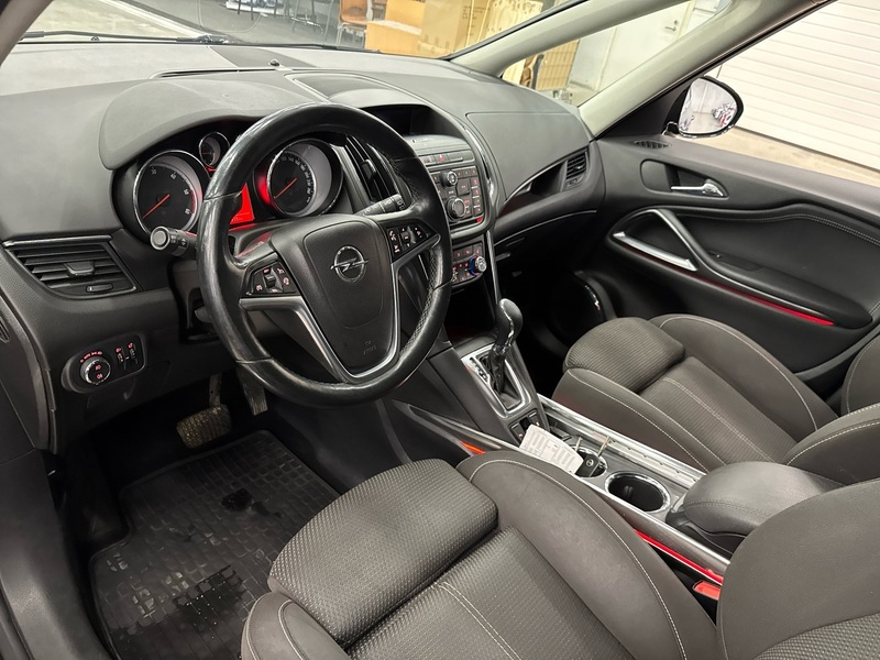 Opel Zafira Tourer vaihtoauto