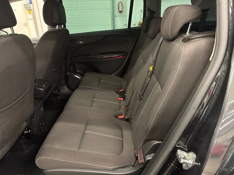 Opel Zafira Tourer vaihtoauto