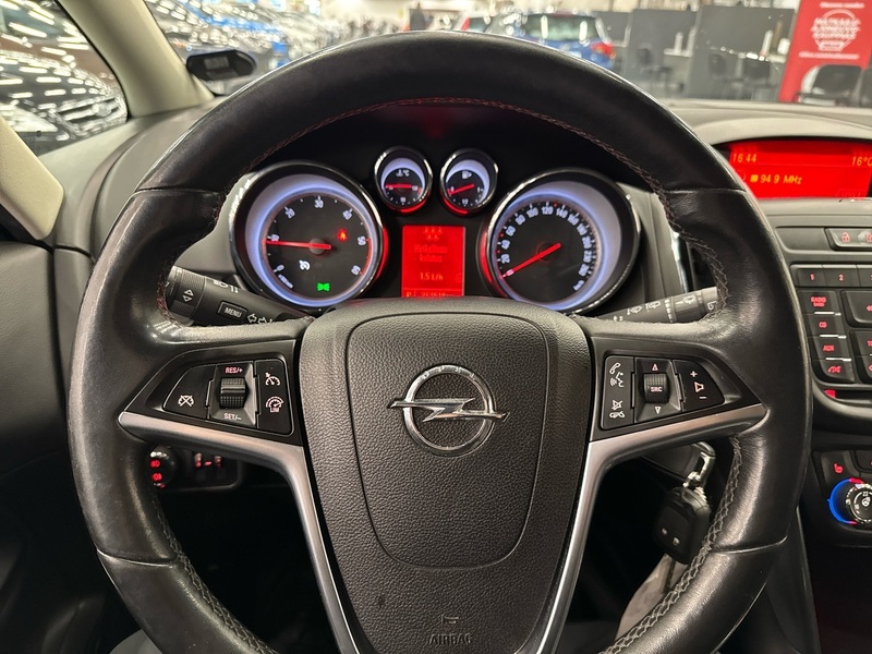 Opel Zafira Tourer vaihtoauto