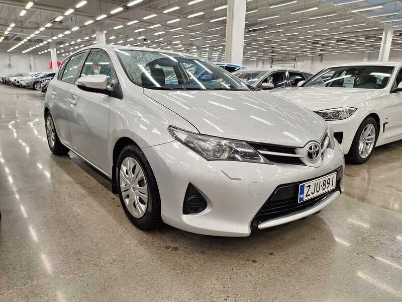 Toyota Auris vaihtoauto