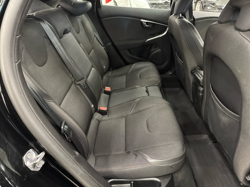 Volvo V40 Cross Country vaihtoauto