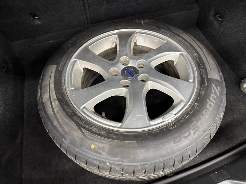 Volvo V40 Cross Country vaihtoauto