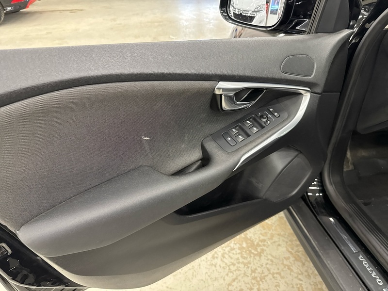 Volvo V40 Cross Country vaihtoauto