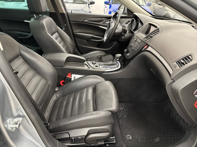 Opel Insignia vaihtoauto