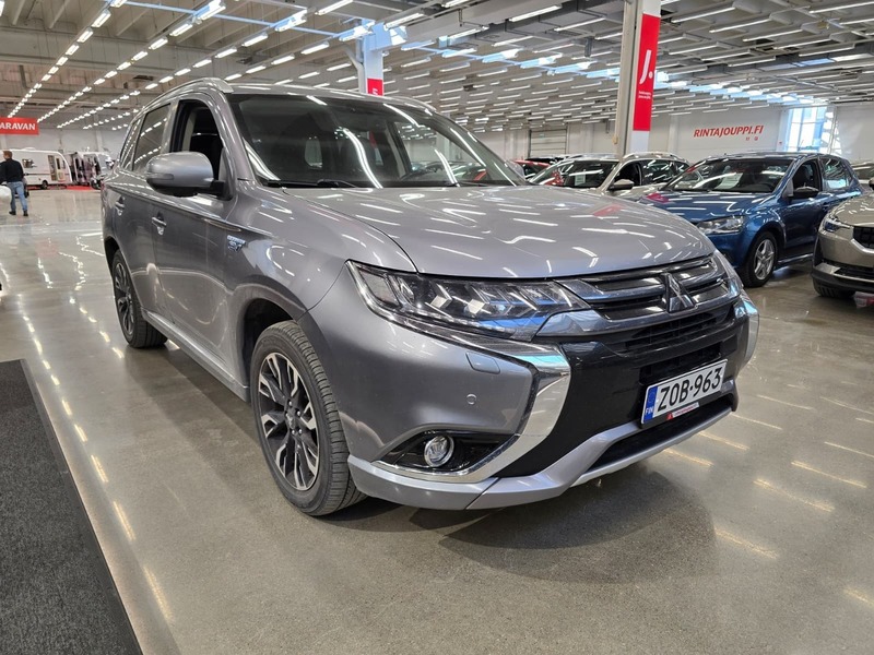 Mitsubishi Outlander PHEV vaihtoauto