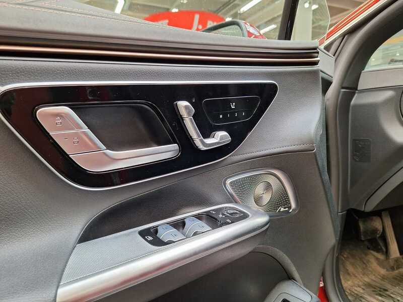 Mercedes-Benz EQE vaihtoauto