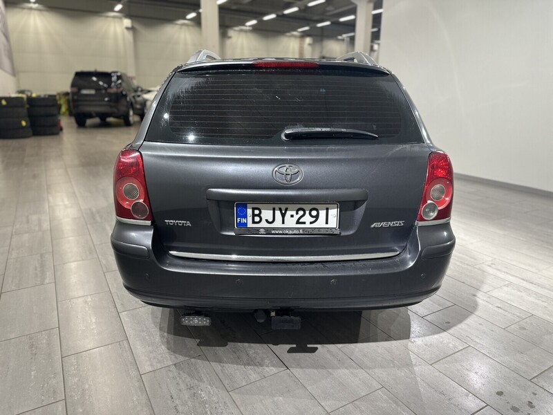 Toyota Avensis vaihtoauto