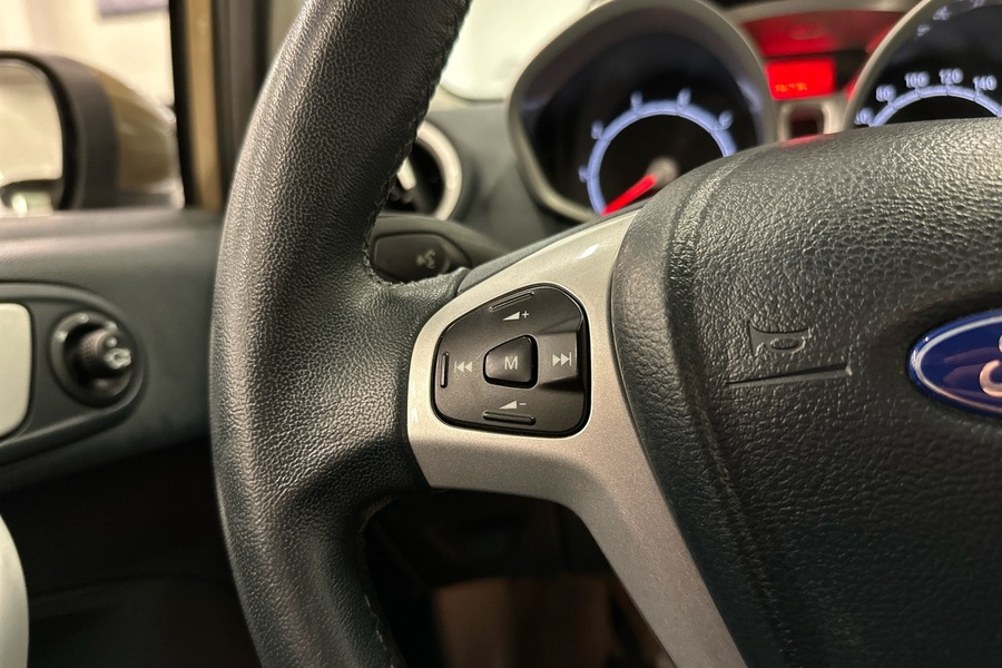 Ford Fiesta vaihtoauto