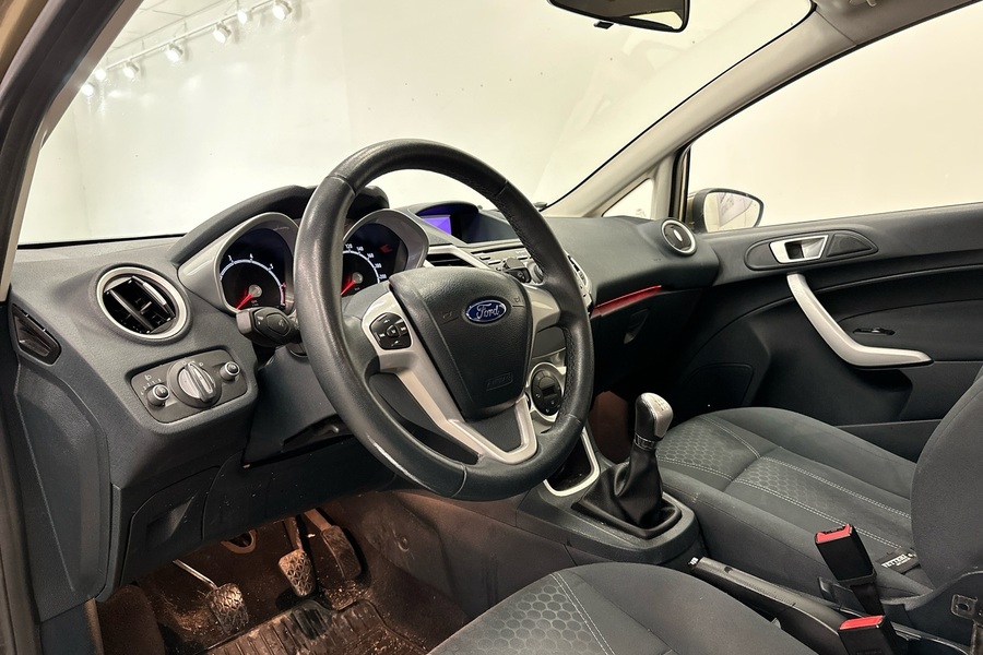 Ford Fiesta vaihtoauto