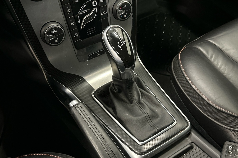 Volvo V40 Cross Country vaihtoauto