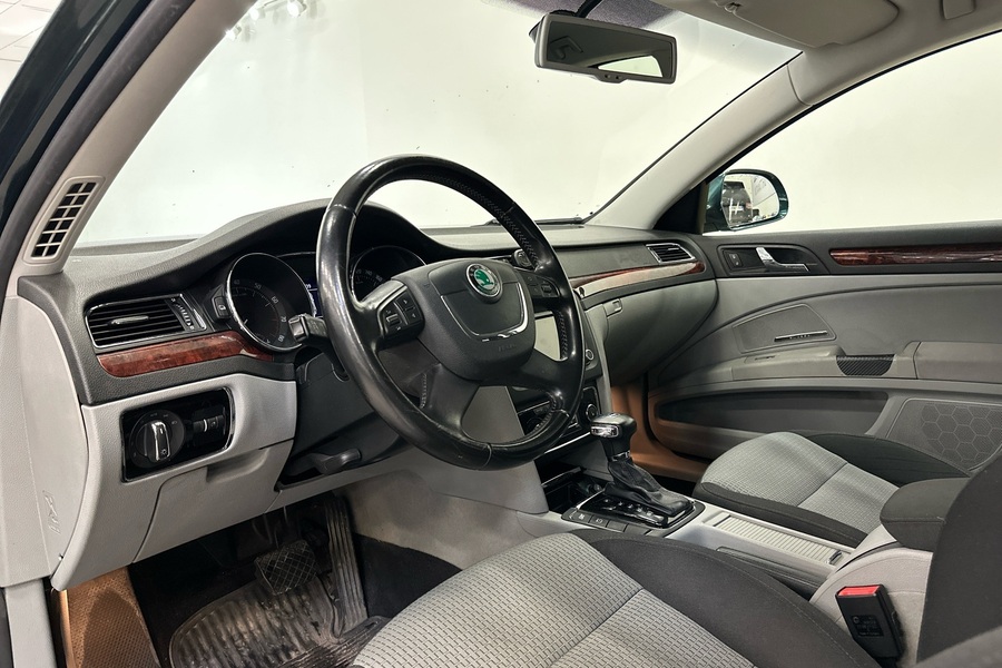 Skoda Superb vaihtoauto