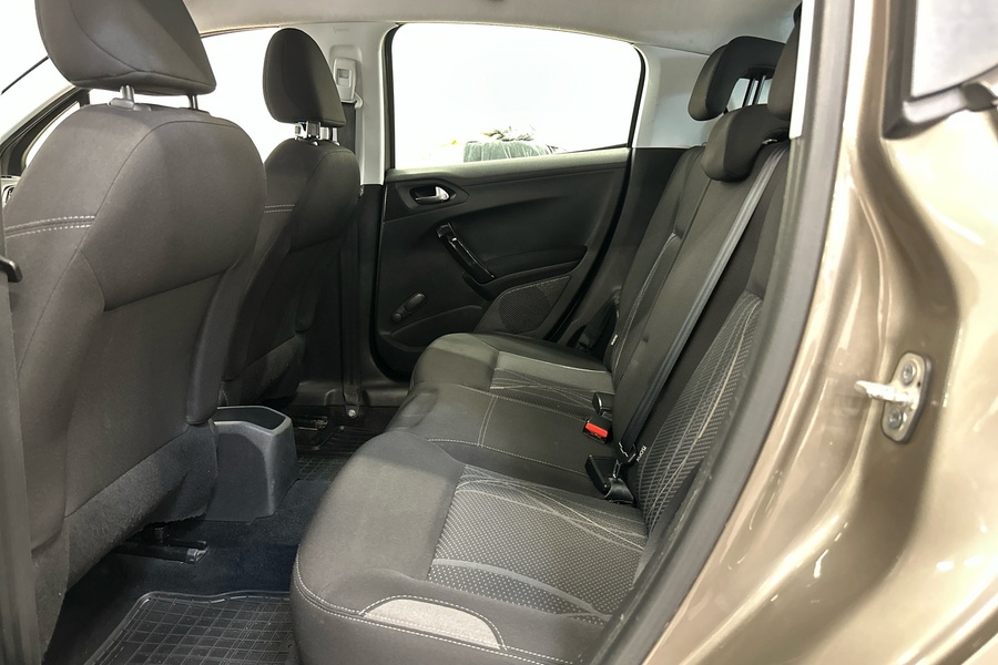 Peugeot 208 vaihtoauto