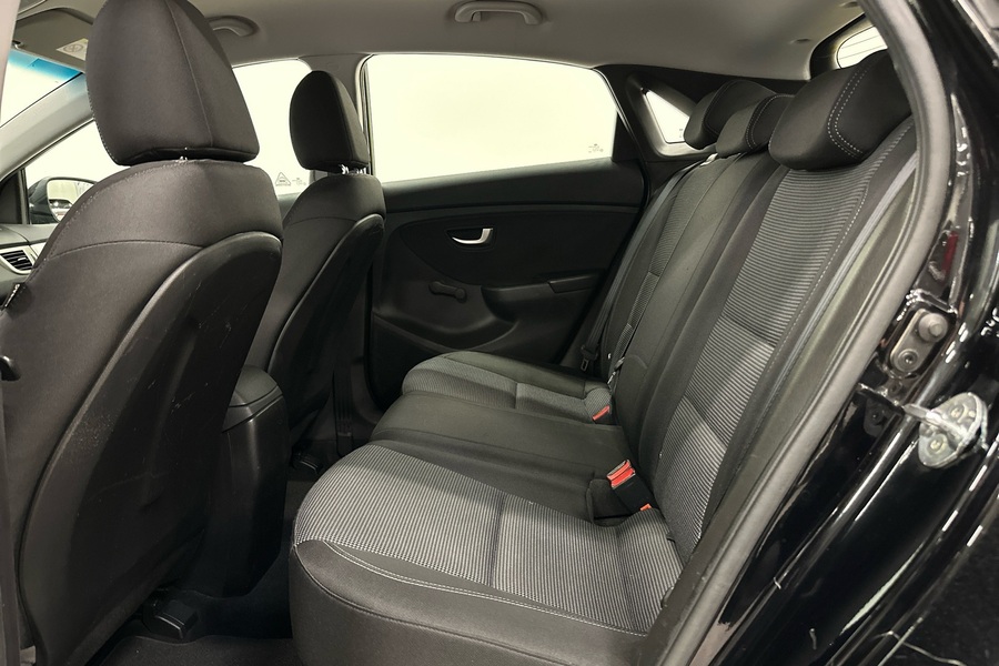 Hyundai i30 5d vaihtoauto