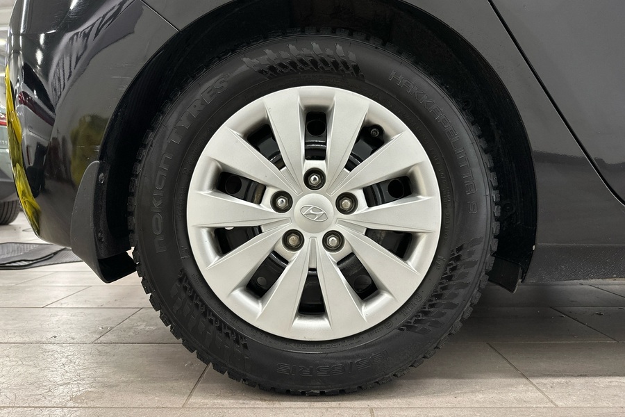 Hyundai i30 5d vaihtoauto