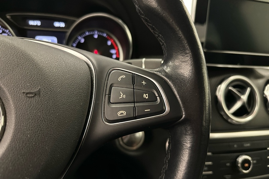 Mercedes-Benz GLA vaihtoauto