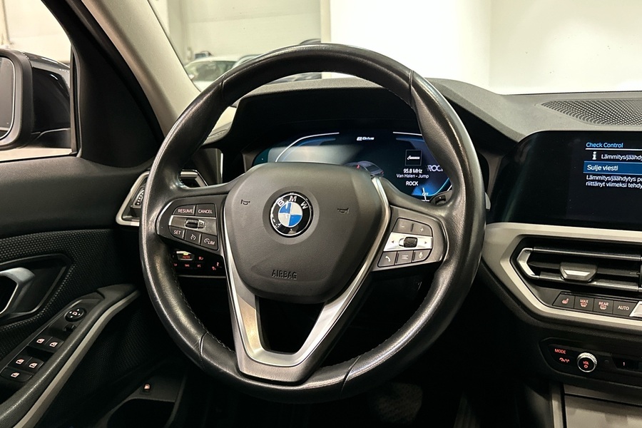 BMW 330 vaihtoauto