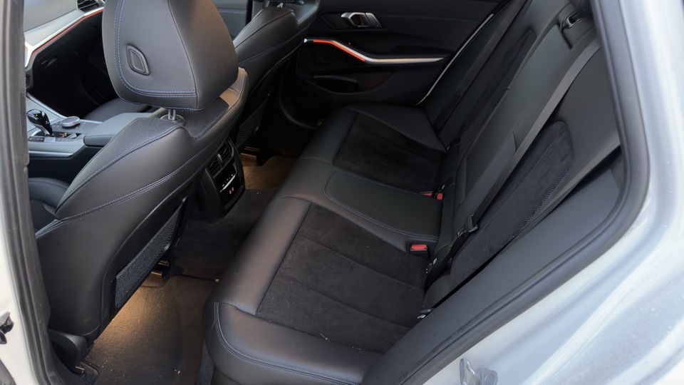 BMW 330 vaihtoauto