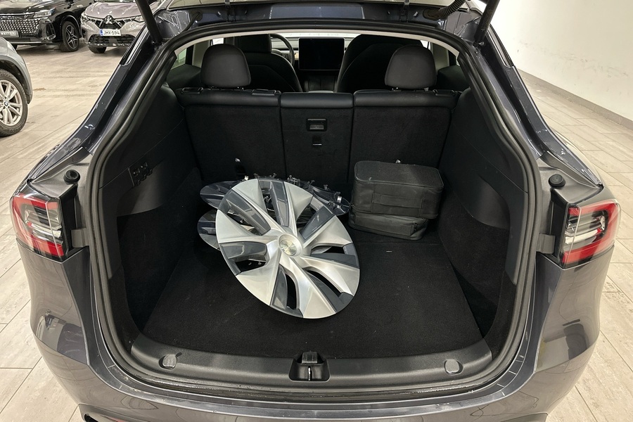 Tesla Model Y vaihtoauto