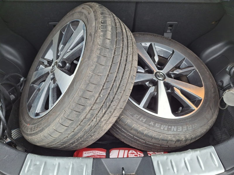 Nissan Leaf vaihtoauto