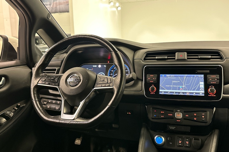 Nissan Leaf vaihtoauto