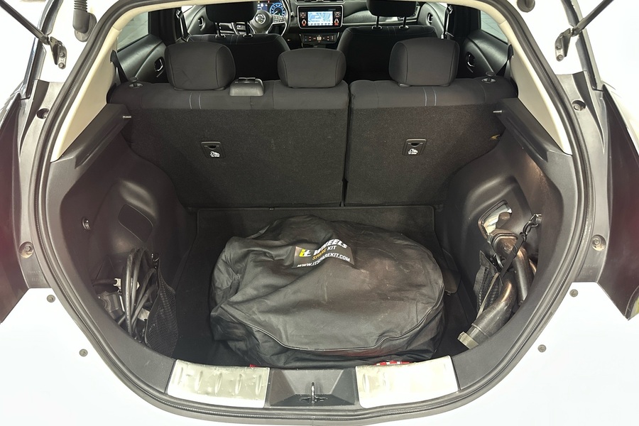 Nissan Leaf vaihtoauto