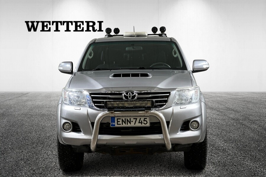 Toyota Hilux vaihtoauto