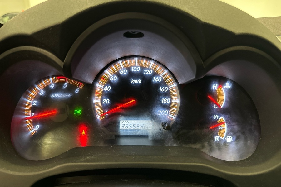 Toyota Hilux vaihtoauto