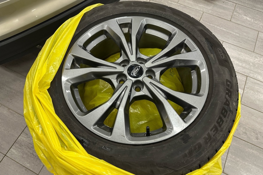 Ford Kuga vaihtoauto