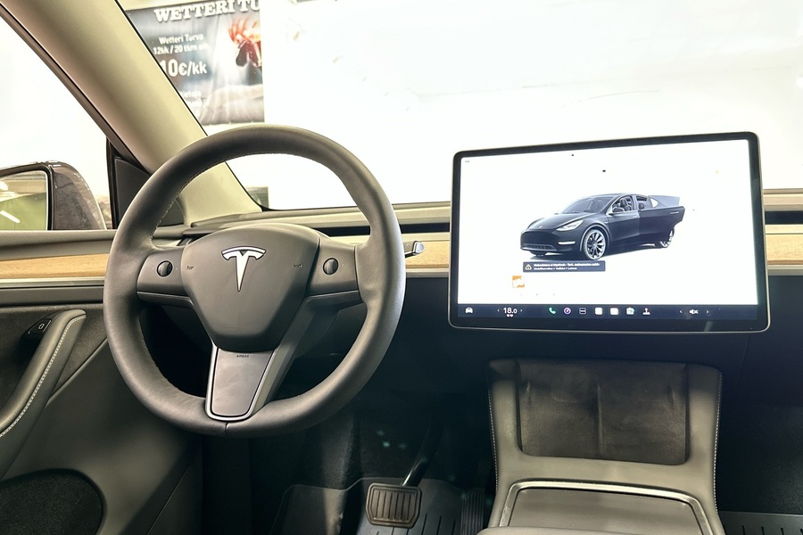 Tesla Model Y vaihtoauto