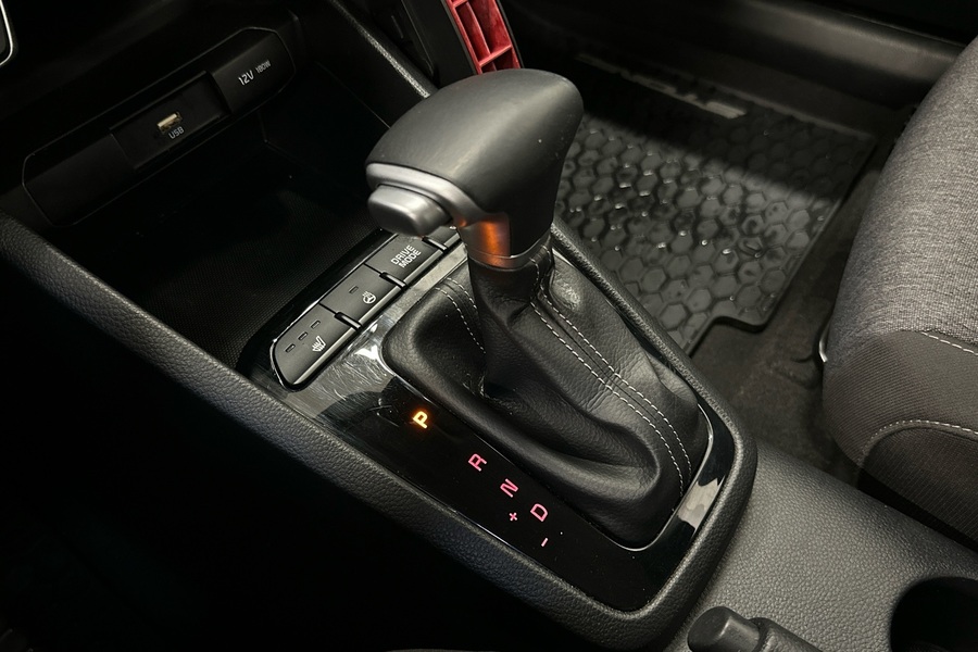 Kia Stonic vaihtoauto