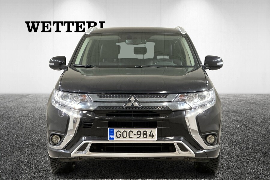 Mitsubishi Outlander PHEV vaihtoauto