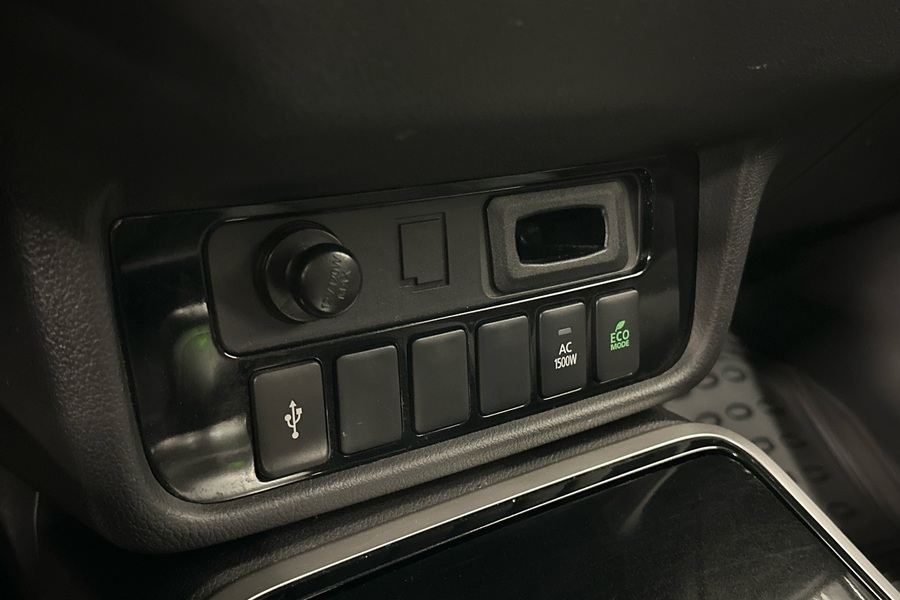 Mitsubishi Outlander PHEV vaihtoauto